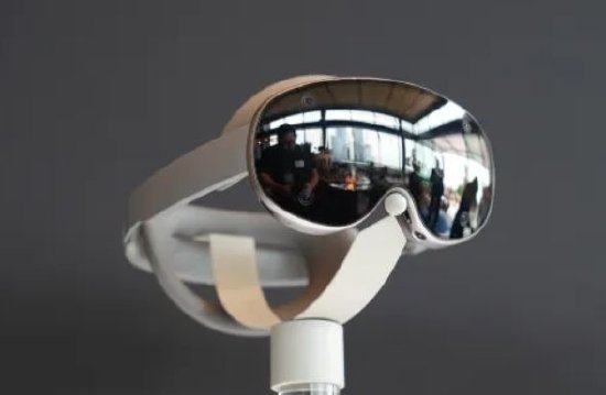 三星今日推出1799美元的头显 强势对标苹果Visio