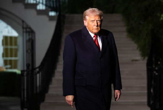 特朗普称将对加拿大征收10%关税 此前他已终止与