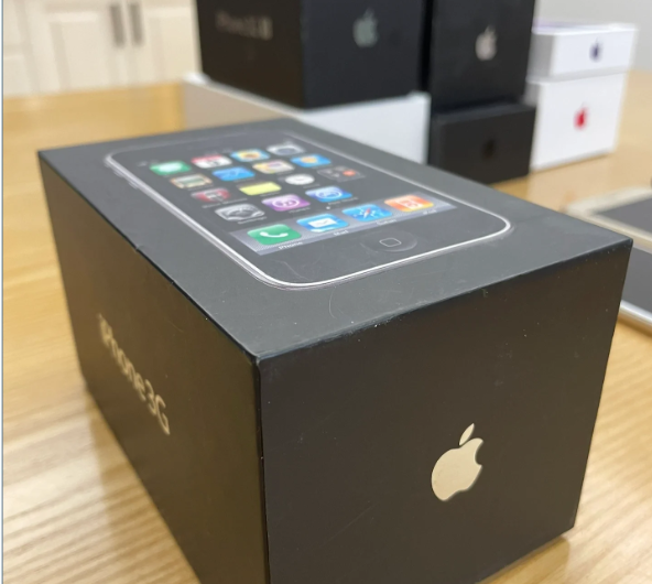 苹果(AAPL.US)计划将iPhone发布节奏分拆为每年两次