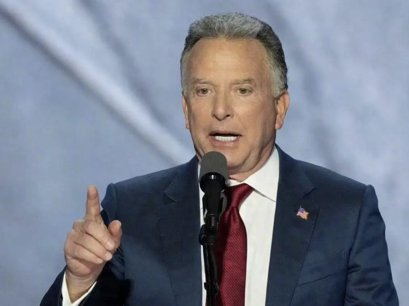 特朗普称特使威特科夫与普京的会谈“相当不错