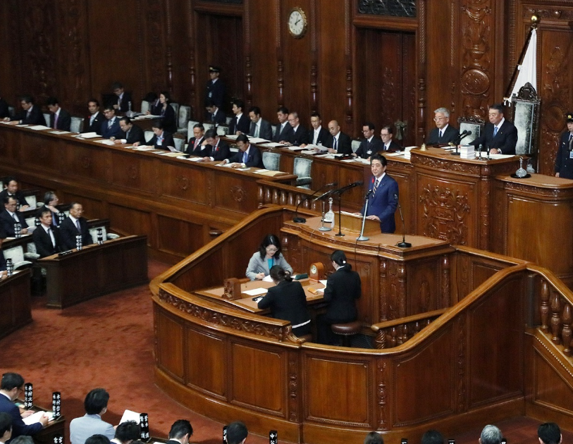 日本内阁批准2026财年创纪录的122万亿日元预算